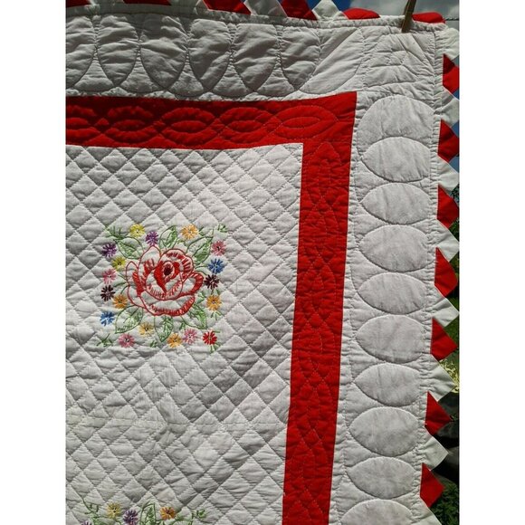 Vintage Handmade Hand Stitched Embroidered Cotton Quilt W Rose Pattern 79" x 65" - Picture 2 of 7